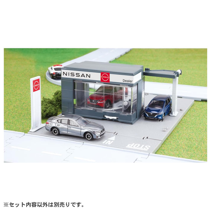 Takara Tomy Tomica Town 日产经销商带迷你汽车玩具适合 3 岁以上儿童