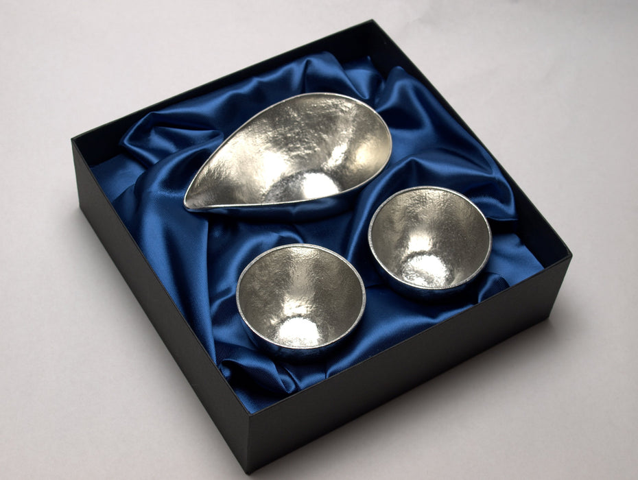 Luxury Gift Box with 2Pcs Japan Traditional Craft Sake Cups by Can Do (Nousaku)